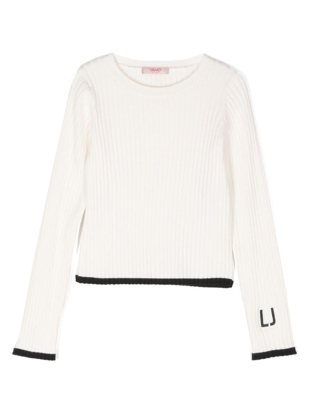 White T-shirt for girls with logo