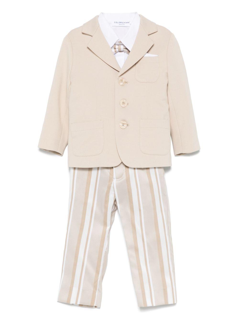 Completo elegante beige chiaro per bambino