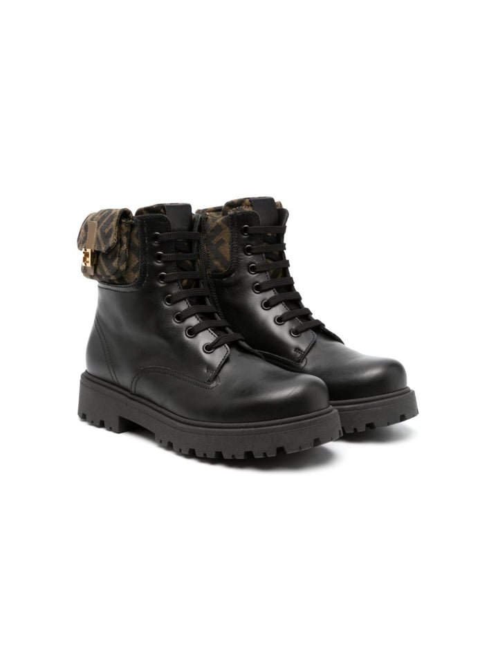 Black boots for girls with logo