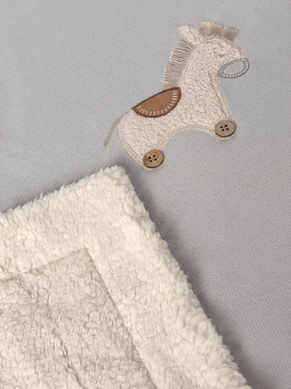 Coperta grigia per neonato 9144 079 MAYORAL 