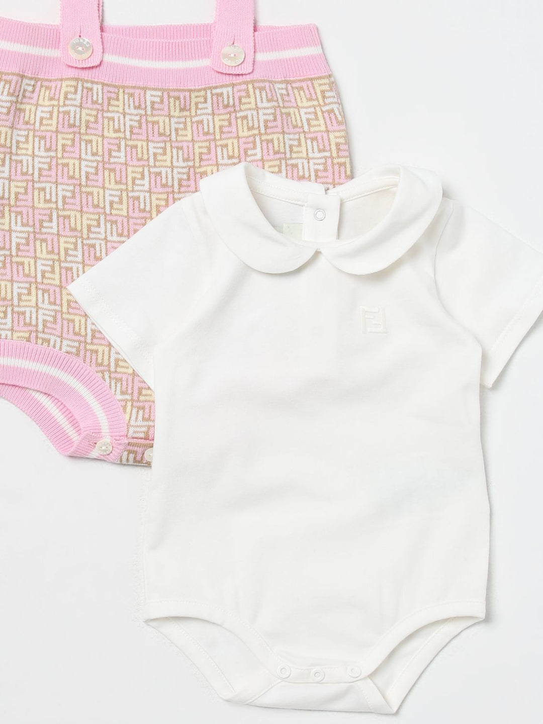 Pagliaccetto neonata con motivo FF e bretelle rosa BFG076AQUF F14OQ Fendi Kids 
