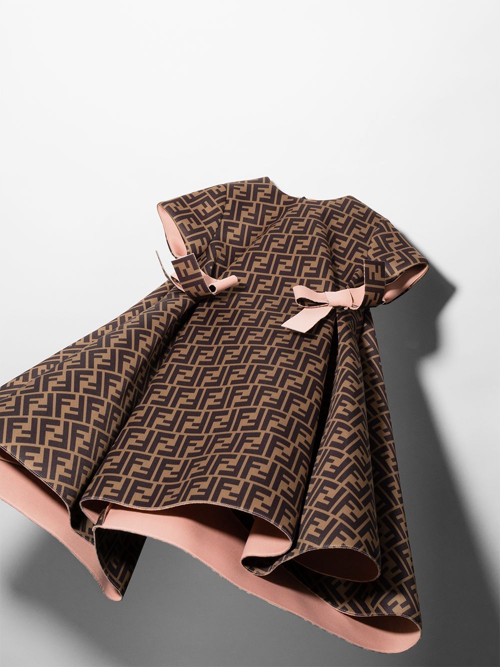 Abito marrone per bambina con fioco JFB400A8LG F0EV6 Fendi Kids 