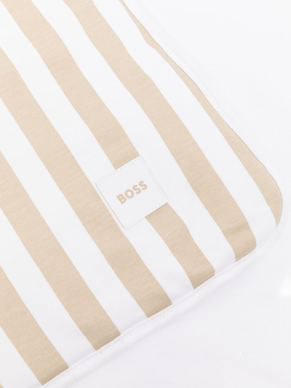 Coperta bianca/beige per neonato J53093 249 Boss Kids 
