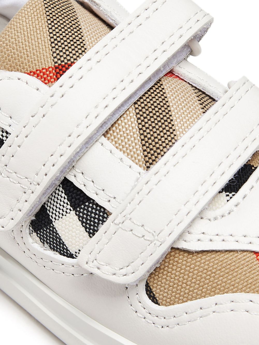Sneakers bianche per neonato 8095821 B9368 Burberry Kids 