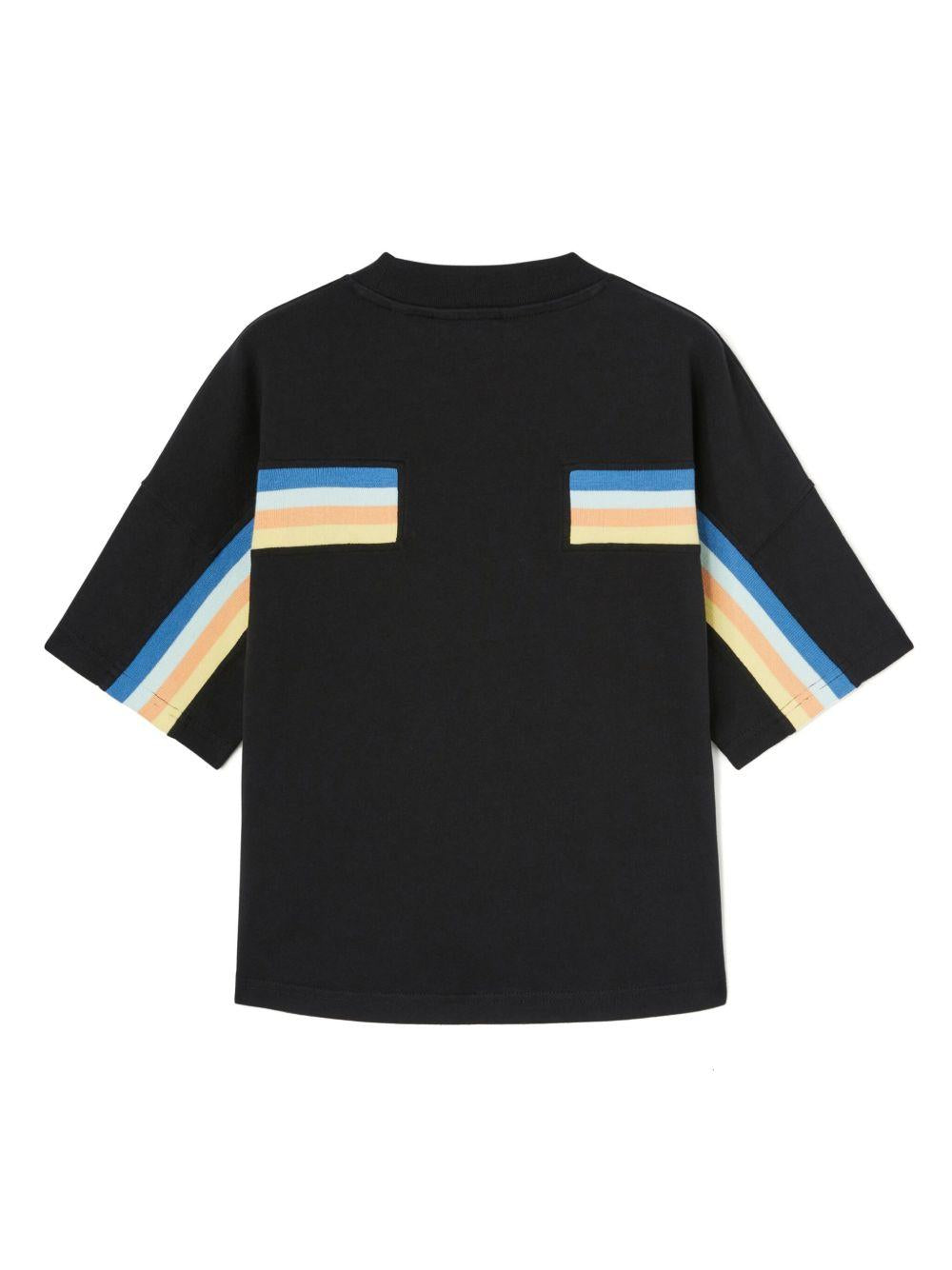 T-shirt nera per bambino