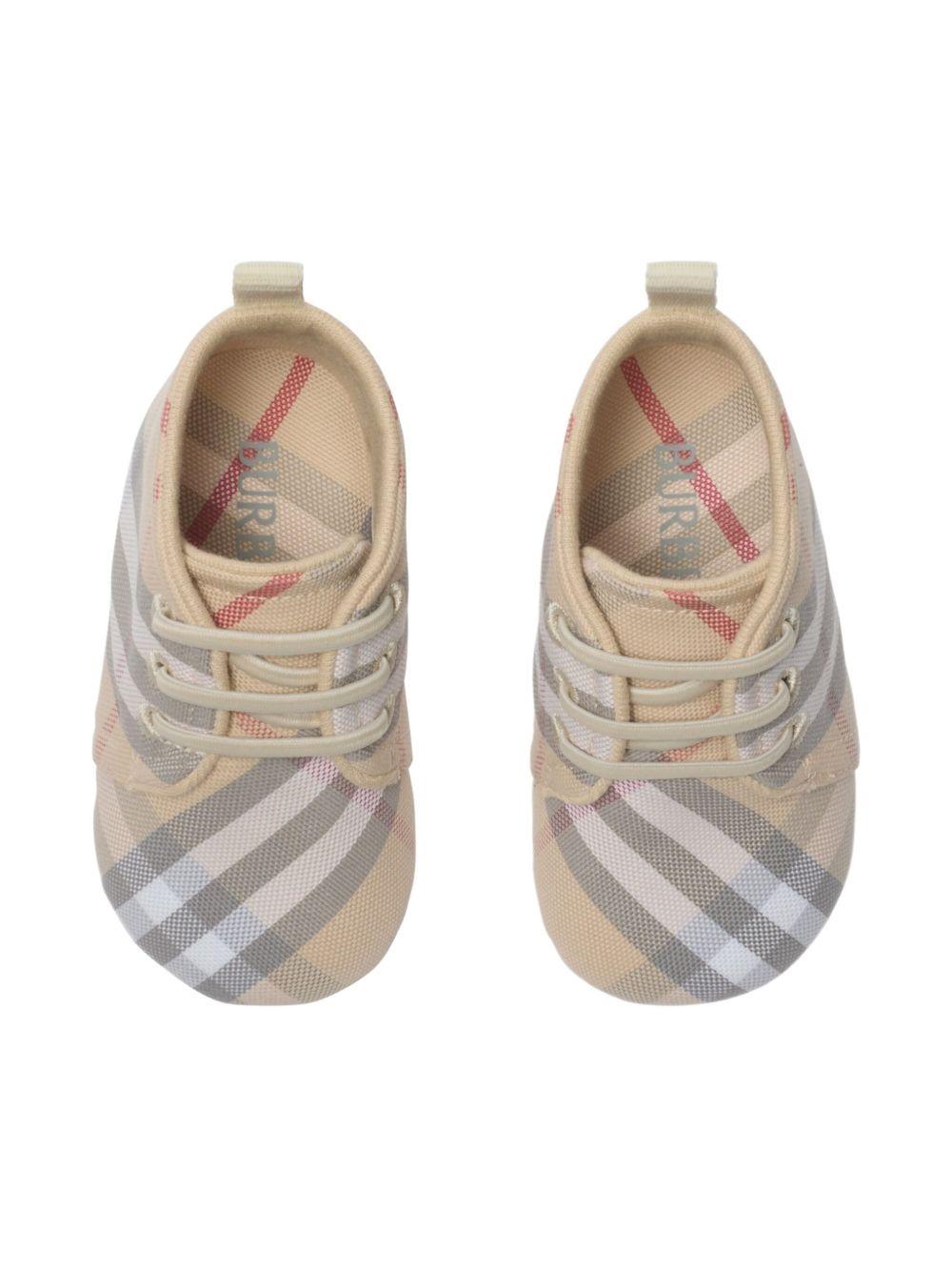 Scarpe beige sabbia per neonato 8108372 A2205 Burberry Kids 