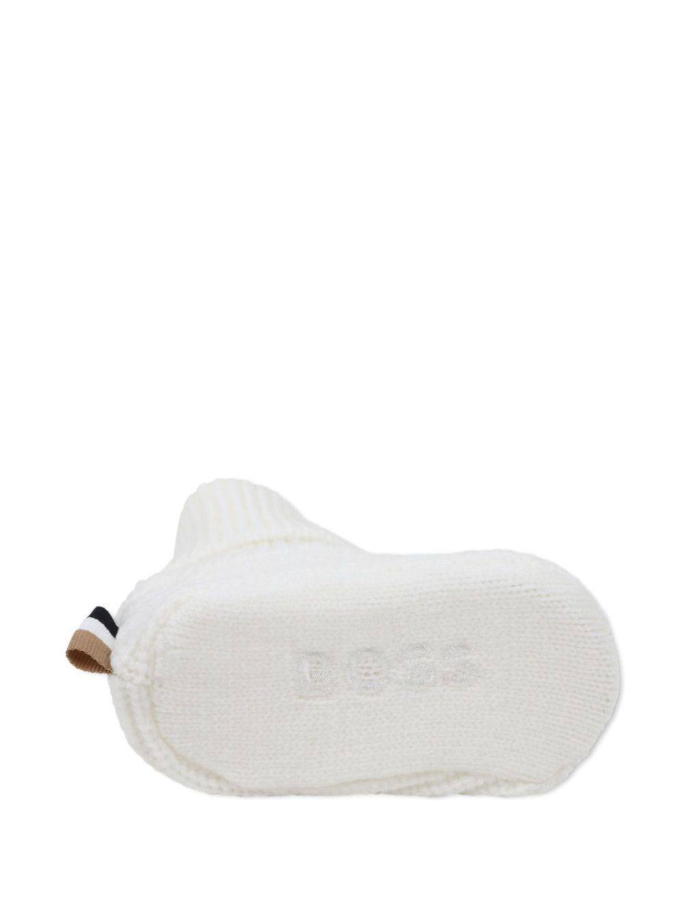 Set cappello calze bianco per neonato J52599 117 Boss Kids 