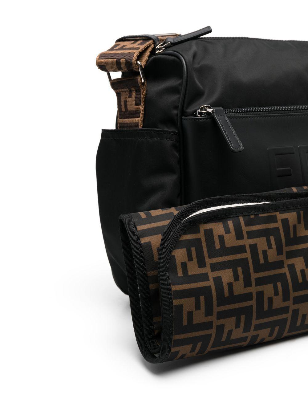 Borsa mamma nera 7VB014AI9U F05U0 Fendi Kids 