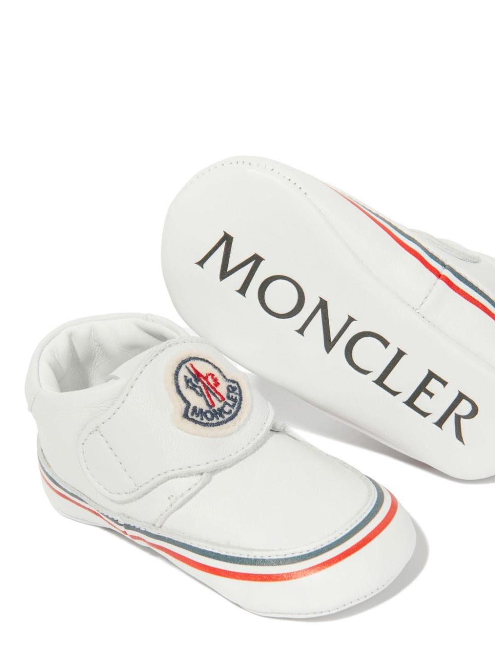 Sneakers bianche per neonato in pelle