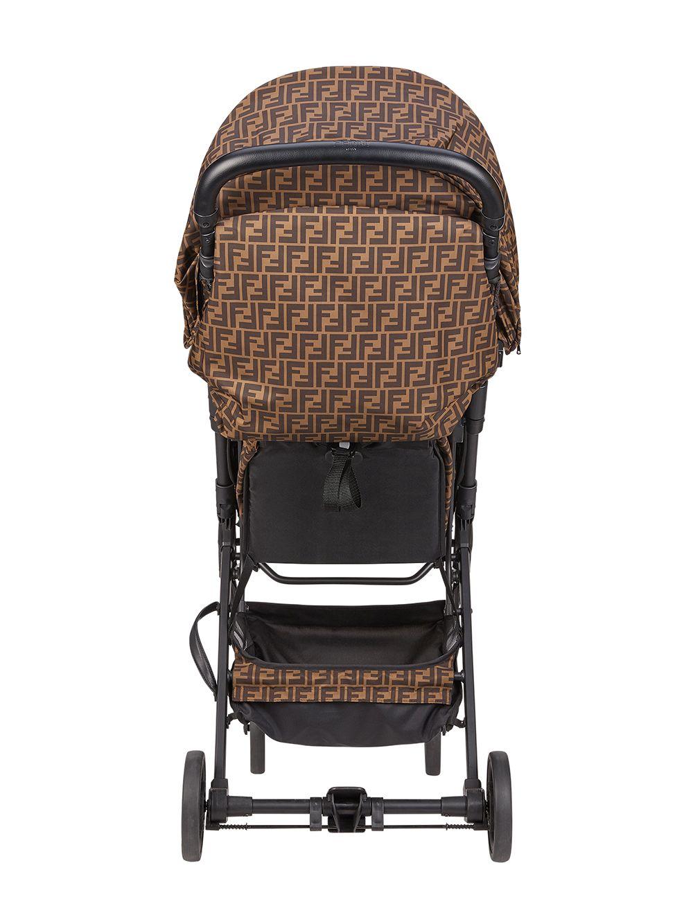 Passeggino marrone/nero BUV020AA5T F15B6 Fendi Kids 