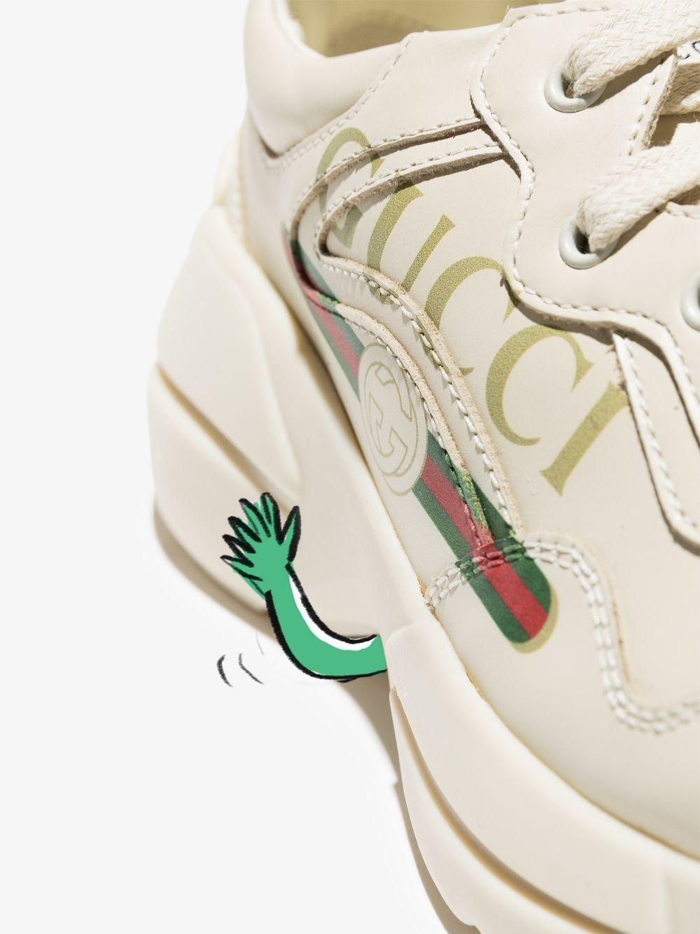 Sneakers crema per bambina con logo