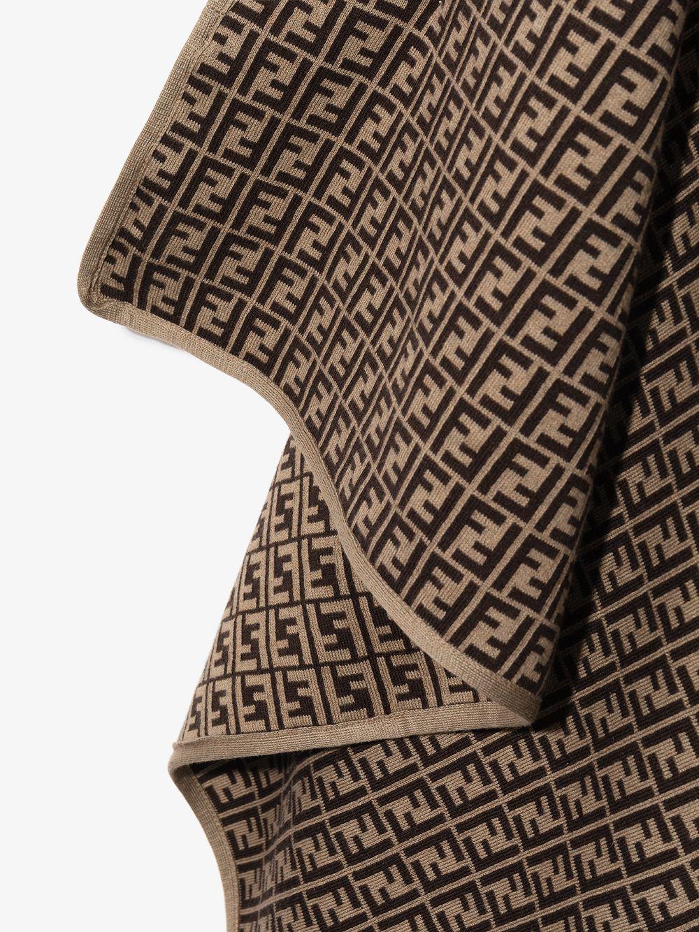 Coperta marrone per neonato BUJ166A3TE F0LMJ Fendi Kids 