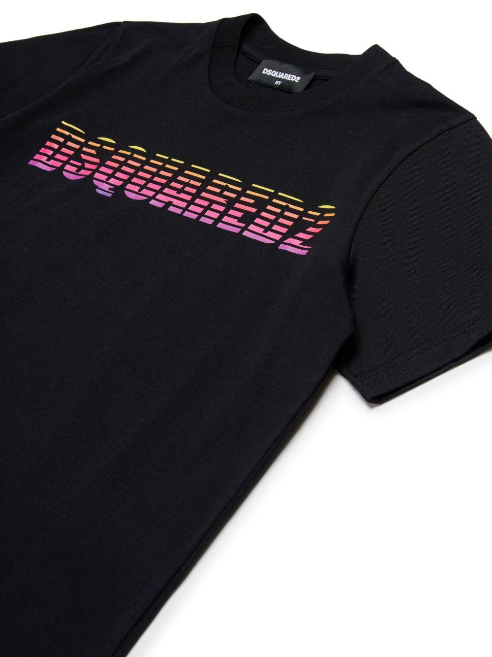 T-shirt nera per bambino