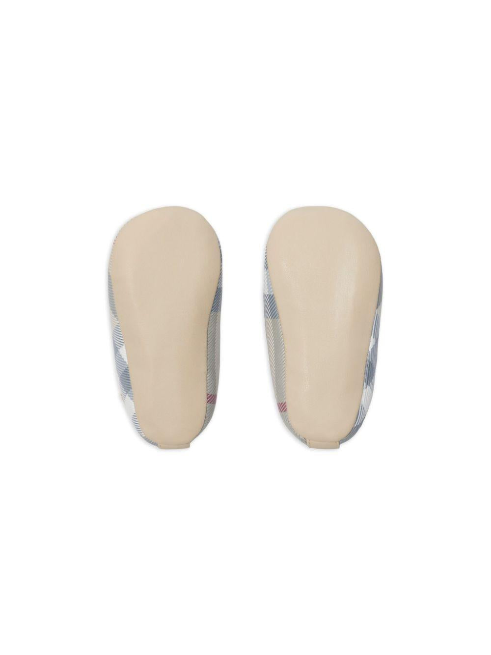 Scarpe stampa check azzurro beige per neonato 8099959 A2205 Burberry Kids 