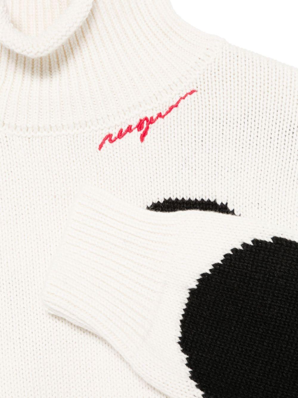 Sporty white/black sweater for girls
