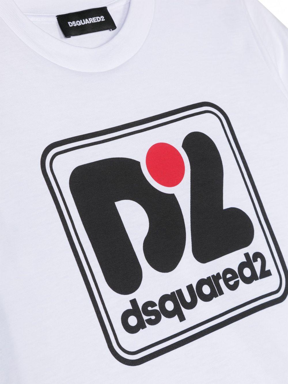 White t-shirt for boys with logo