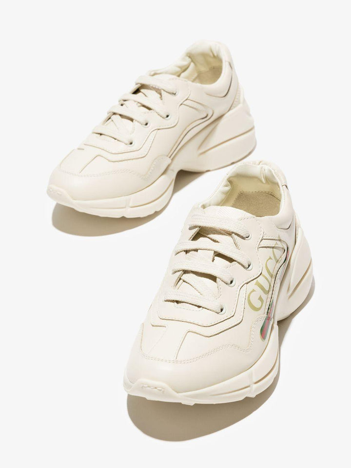 Sneakers crema per bambina con logo
