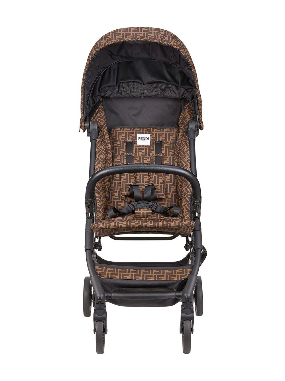 Passeggino marrone/nero BUV020AA5T F15B6 Fendi Kids 